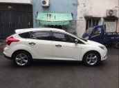 Bán xe Ford Focus đời 2015, màu trắng