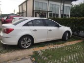 Bán ô tô Chevrolet Cruze LTZ năm 2015, màu trắng xe gia đình