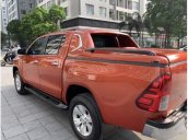 Cần bán xe Toyota Hilux năm 2016, 698tr