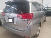 Bán xe cũ Toyota Innova 2.0E sản xuất 2017, màu bạc