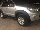 Bán Toyota Fortuner đời 2010, màu bạc