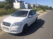 Cần bán gấp Chevrolet Aveo đời 2011, màu trắng như mới