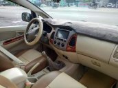 Cần bán gấp Toyota Innova G đời 2008, màu bạc chính chủ