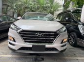 Cần bán Hyundai Tucson đời 2019, màu trắng giá cạnh tranh