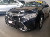 Bán Toyota Camry 2.5Q năm 2017, màu đen