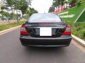 Bán xe cũ Mercedes E200 năm 2009, màu đen