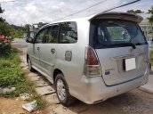 Cần bán xe Toyota Innova 2011, số sàn, màu bạc