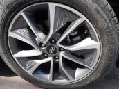 Bán Hyundai Tucson 2.0AT bản đặc biệt màu bạc, số tự động, sản xuất cuối 2017, biển Sài Gòn 1 chủ