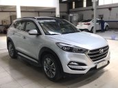 Bán Hyundai Tucson 2.0AT bản đặc biệt màu bạc, số tự động, sản xuất cuối 2017, biển Sài Gòn 1 chủ