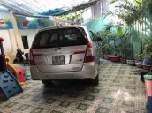 Bán xe Toyota Innova E sản xuất năm 2016, màu bạc số sàn