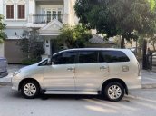 Bán Toyota Innova G 2010, màu bạc chính chủ