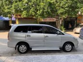 Bán Toyota Innova G 2010, màu bạc chính chủ