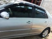 Cần bán Toyota Vios E sản xuất năm 2010, màu bạc số sàn