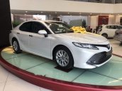 Bán Toyota Camry 2.0G đời 2019, màu trắng, nhập khẩu  