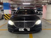 Cần bán xe Mercedes E200 sản xuất 2017, màu đen