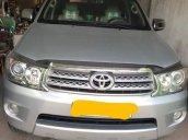 Bán Toyota Fortuner 2011, màu bạc, 535tr