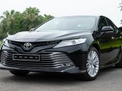 Bán Toyota Camry 2019, màu trắng, nhập khẩu