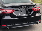 Bán Toyota Camry 2019, màu trắng, nhập khẩu