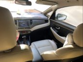 Bán xe Kia Rondo 2018, màu trắng, xe sử dụng còn mới 99%