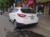 Bán Hyundai Tucson sản xuất 2014, màu trắng, xe gia đình