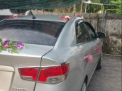 Cần bán xe Kia Forte năm sản xuất 2010, màu bạc, bảo dưỡng định kỳ