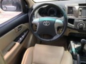 Cần bán gấp Toyota Fortuner G 2.5MT năm 2014, màu bạc chính chủ