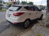 Bán Hyundai Tucson sản xuất 2014, màu trắng, xe gia đình