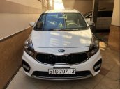 Bán xe Kia Rondo 2018, màu trắng, xe sử dụng còn mới 99%