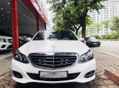 Cần bán xe Mercedes E200 Exclusilver năm sản xuất 2015, màu trắng