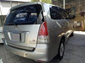 Cần bán Toyota Innova 2010 màu bạc số tự động