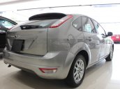 Cần bán xe Ford Focus 1.8 AT năm sản xuất 2010, màu bạc