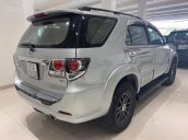 Cần bán xe Toyota Fortuner v năm sản xuất 2016, màu bạc giá cạnh tranh