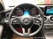 Cần bán gấp Mercedes C200 2019 màu trắng, chính chủ biển đẹp giá cực tốt