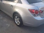 Cần bán gấp Chevrolet Cruze LS 1.6 MT 2010, màu bạc số sàn, 285tr