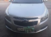 Cần bán gấp Chevrolet Cruze LS 1.6 MT 2010, màu bạc số sàn, 285tr