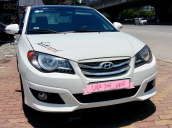 Cần bán Hyundai Avante năm sản xuất 2014, màu trắng