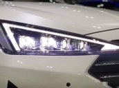 Cần bán xe Hyundai Elantra đời 2019, màu trắng, 699 triệu