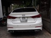 Bán Hyundai Elantra 2017, màu trắng, nhập khẩu 