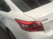 Cần bán gấp Toyota Vios MT 2017, màu trắng 