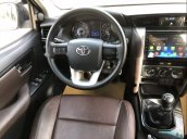 Bán xe Toyota Fortuner năm 2017, màu bạc, nhập khẩu nguyên chiếc  