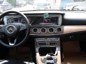 Cần bán lại xe Mercedes E200 đời 2018, màu trắng