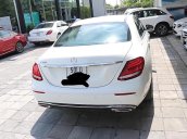 Cần bán lại xe Mercedes E200 đời 2018, màu trắng