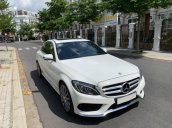 Cần bán chiếc Mercedes C300 AMG 2018 bản full tự động 9 cấp