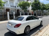 Cần bán chiếc Mercedes C300 AMG 2018 bản full tự động 9 cấp