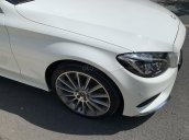 Cần bán chiếc Mercedes C300 AMG 2018 bản full tự động 9 cấp