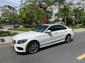 Cần bán chiếc Mercedes C300 AMG 2018 bản full tự động 9 cấp