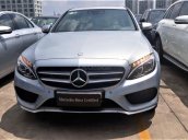 Bán Mercedes-Benz C300 AMG 2019, 19 km, chính hãng, KM tết 2020