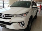 Bán ô tô Toyota Fortuner máy xăng, màu trắng, xe nhập nguyên chiếc, giao ngay