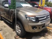 Bán xe Ford Ranger 2.2 L MT năm 2014, màu ghi vàng, nhập khẩu nguyên chiếc