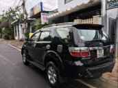 Bán Toyota Fortuner năm sản xuất 2011, màu đen